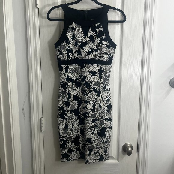 White House Black Market Instantly Slim Dress Sz 2 - Picture 1 of 4